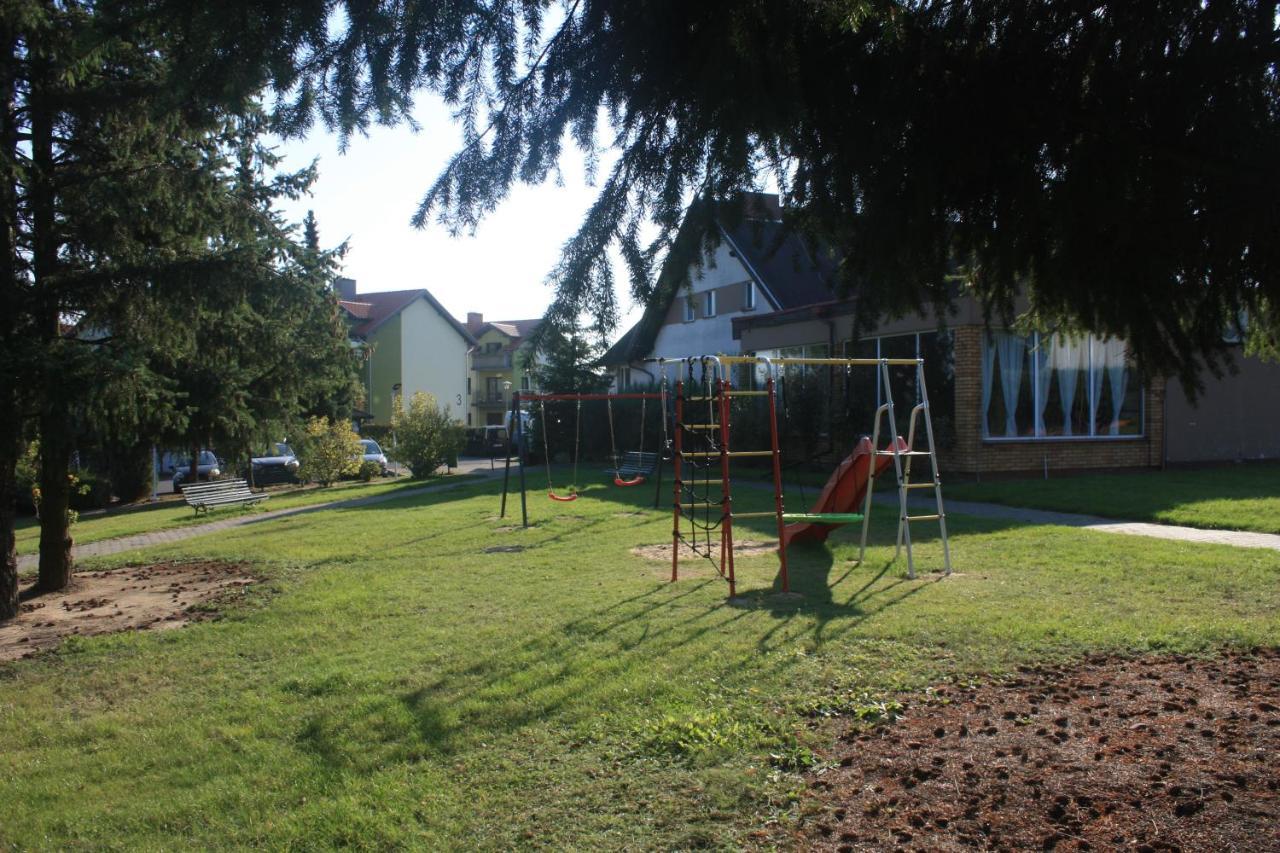 Ab Domki Caloroczne Nad Jeziorem Stęszew Exterior foto